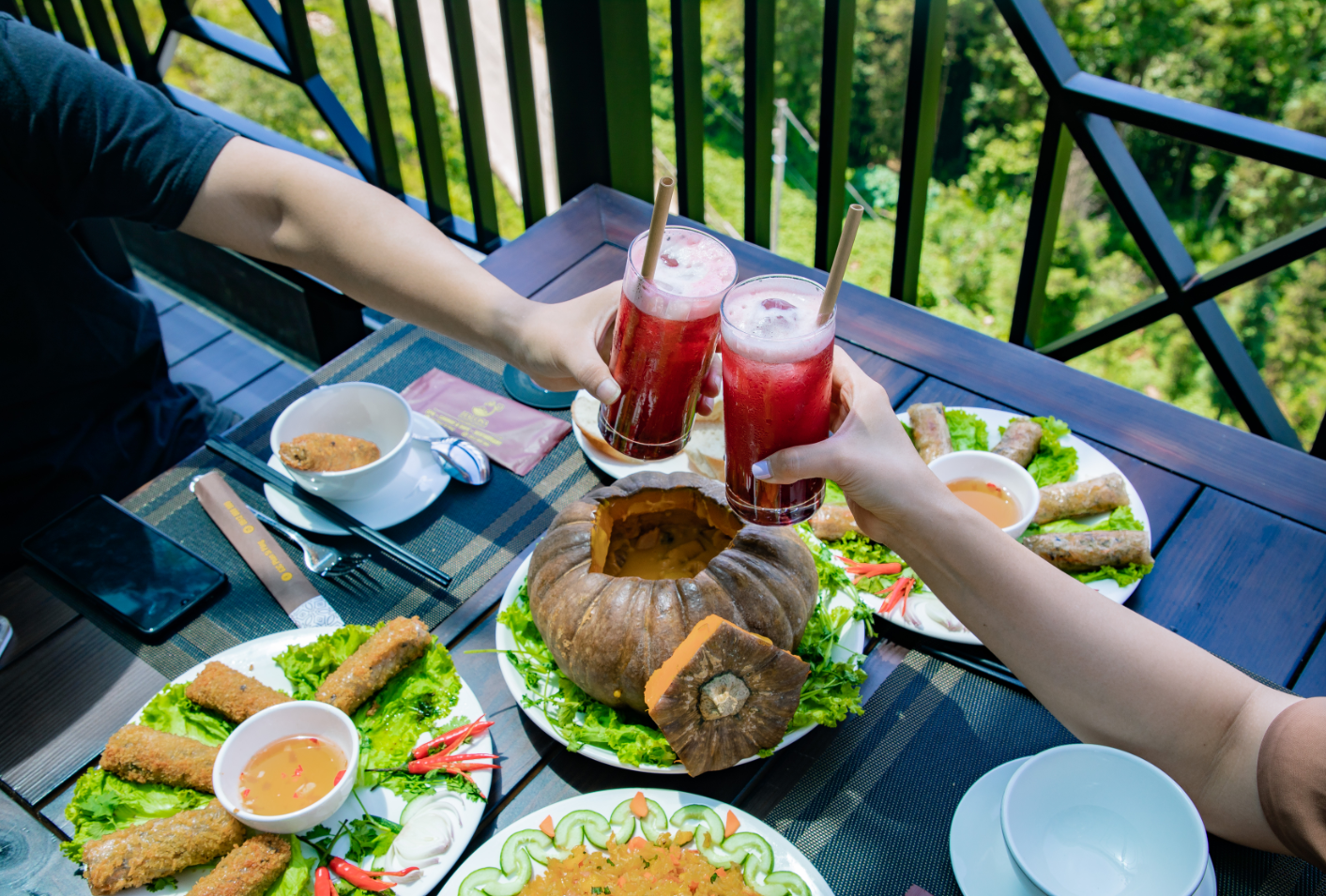 Chinh phục Mây Mường Hoa tại Halosa Restaurant