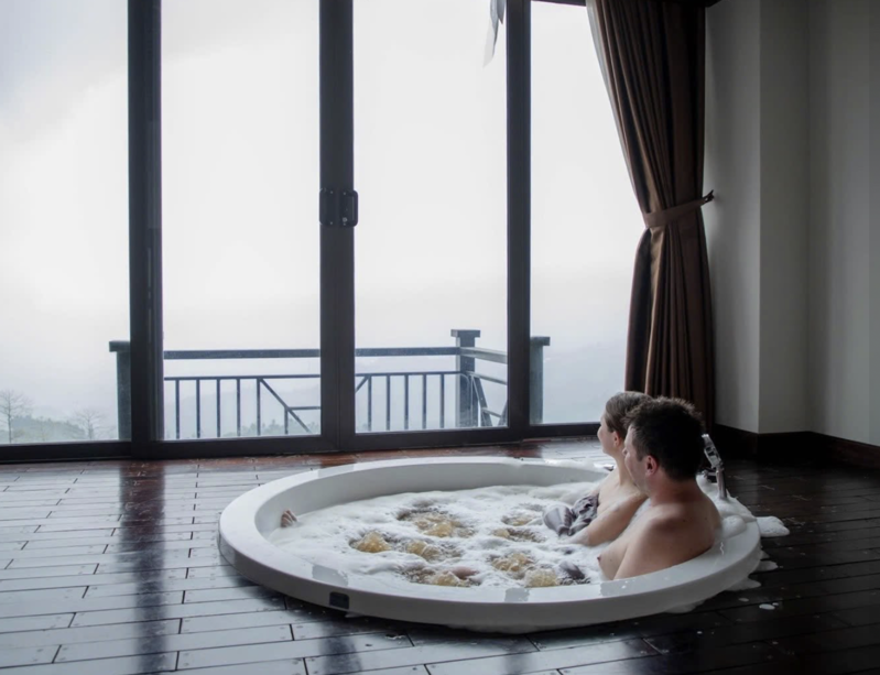 Nên chọn gói tắm thảo dược 280K hay 380K tại Halosa Spa & Massage?